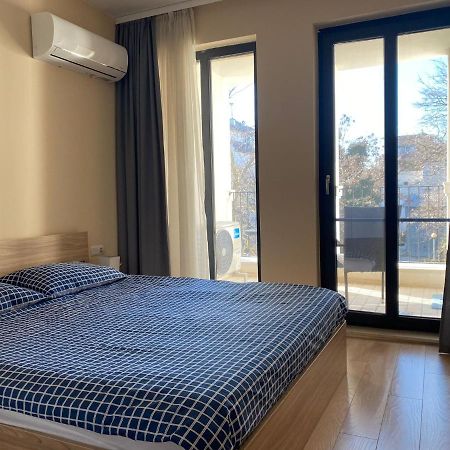 Brand New Apartment With Outdoor Swimming Pool Varna Ngoại thất bức ảnh