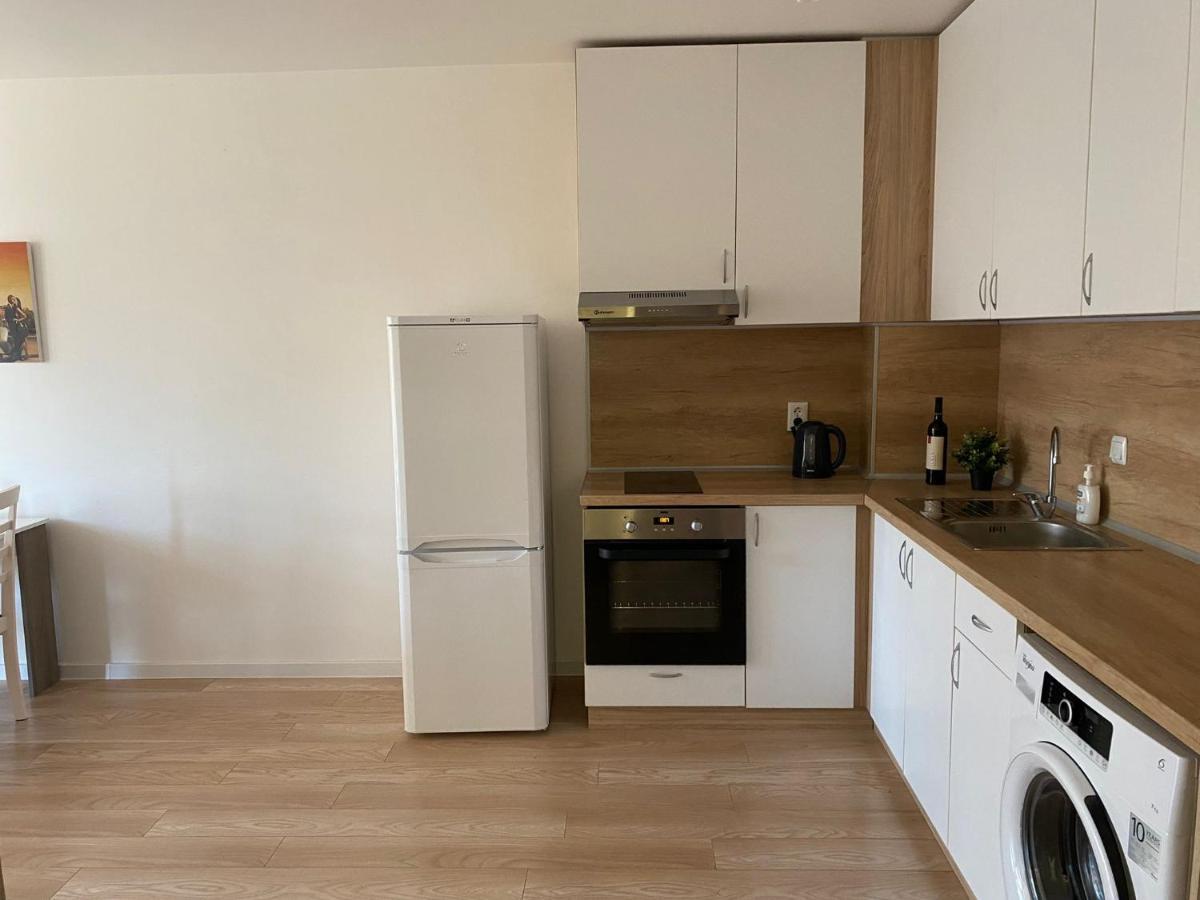 Brand New Apartment With Outdoor Swimming Pool Varna Ngoại thất bức ảnh