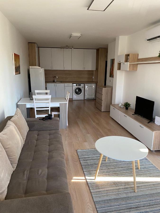 Brand New Apartment With Outdoor Swimming Pool Varna Ngoại thất bức ảnh